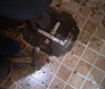 江南卫生间漏水维修公司为您分享下卫生间渗水如何处理及注意事项